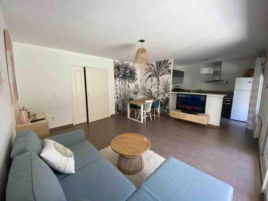 Fréjus Tres Bel Appartement Contemporain Et Calme מראה חיצוני תמונה